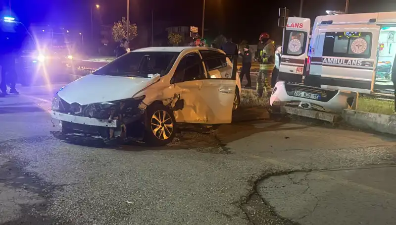 Pikap ve Otomobil Çarpıştı: Kaza Anının Ardındaki Gerçekler