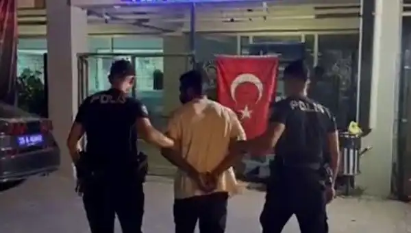 İzmir'de 18 Yılın Ardından Kaçak Olarak Yaşayan Zanlı Yakalandı