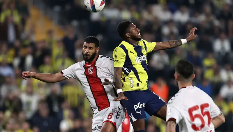 Fenerbahçe'yi Sarsan Sözler: "Uyum Bozuldu, Sistem İflas Etti"