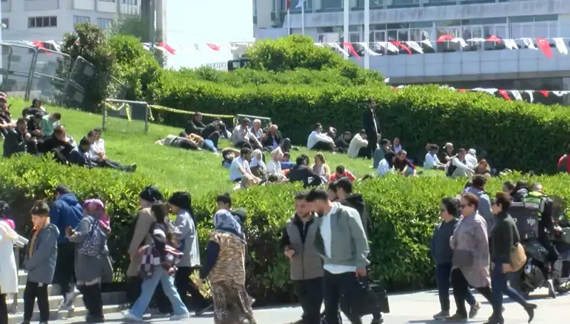 Taksim’deki Deprem Yoğunluğu: Uzmanlar Uyardı, Şehir İçin Tehlike Var mı?