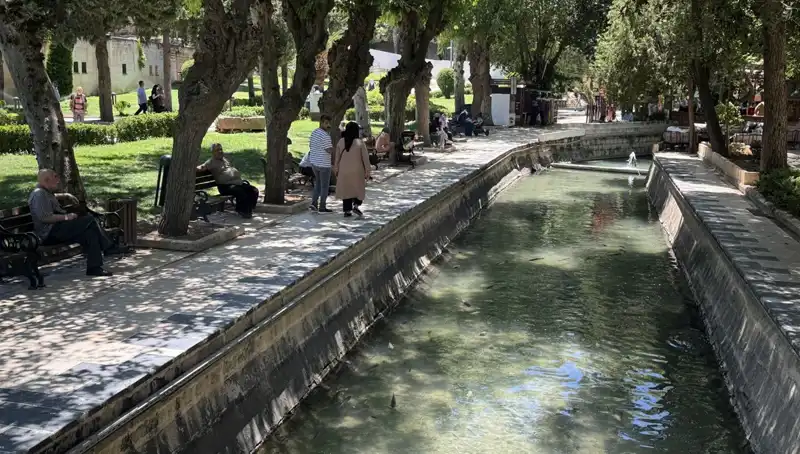 Şanlıurfa'nın Sıcak Yazı: Termometreler 37 Dereceyi Gördü!