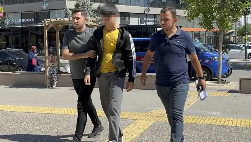 Tartışma Can Aldı: Genç Adam Ağabeyini Bıçakladı